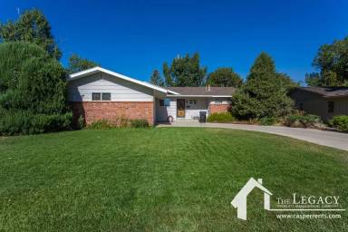 Main picture of 66 Marigold St