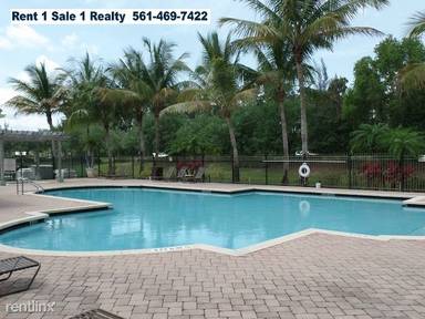 Main picture of 360 Crestwood Cir