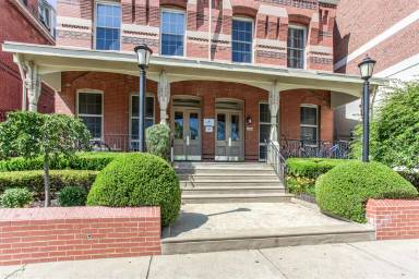 Main picture of 4113 Walnut St