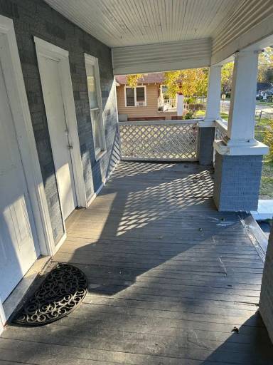 Main picture of 262 E 68th St