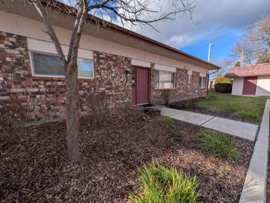Main picture of 465 E Hayden Ave