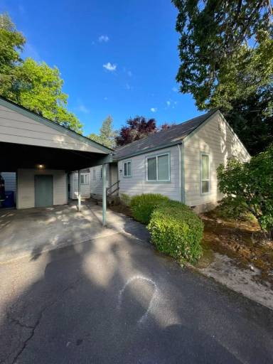 Main picture of 1115 Liberty Cir S