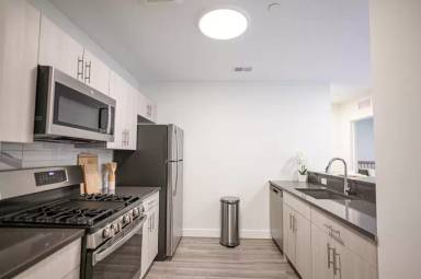 Main picture of 416 Highland Ave