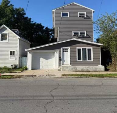 Main picture of 1346 10th Ave