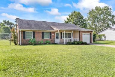 Main picture of 211 Dennis Rd