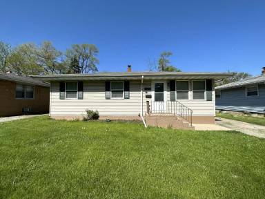 Main picture of 4972 Vermont St