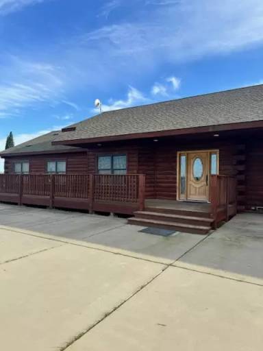 Main picture of 9594 Lupin Ave