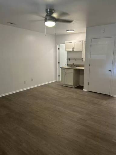Main picture of 663 N Main St