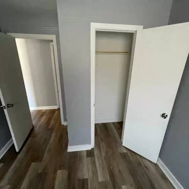 Main picture of 1010 Riviera Dr