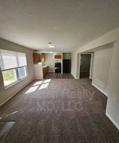 Main picture of 6113 Indiana Ave