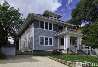Main picture of 2857 S Mabbett Ave