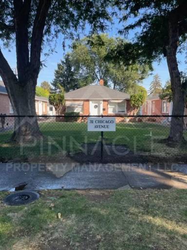 Main picture of 31 Chicago Ave