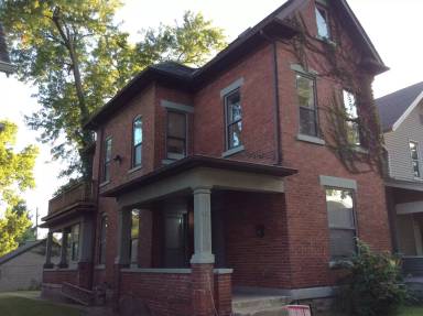 Main picture of 119 W Patterson Ave