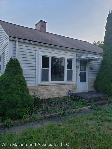 Main picture of 366 Avery Ave