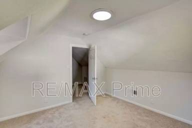 Main picture of 11 Roberts Ct W