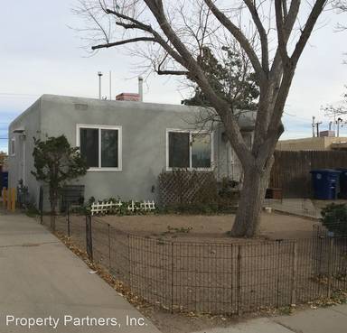 Main picture of 230 Grove St NE