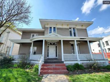 Main picture of 937 Broadway