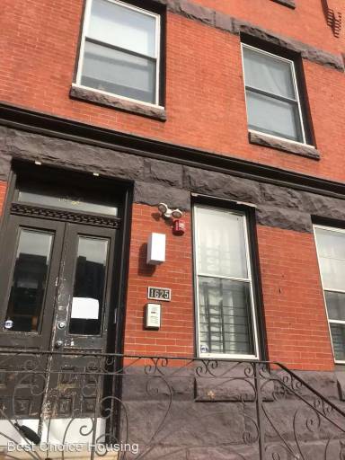 Main picture of 1625 W Diamond St