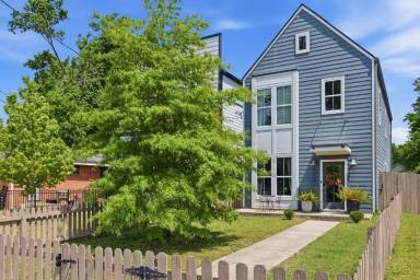 Main picture of 1608 16th Ave N