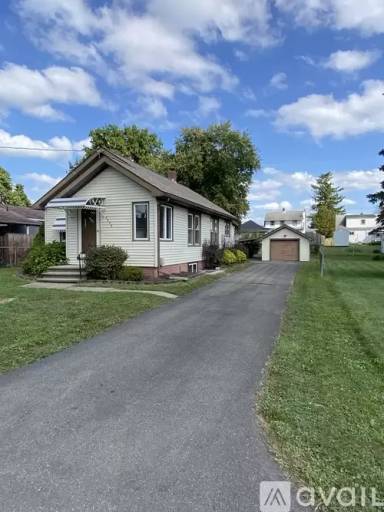 Main picture of 4048 Rockwell Ave