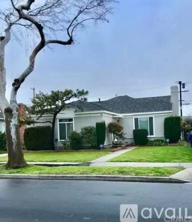 Main picture of 3711 Grayburn Ave