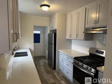 Main picture of 821 W Hellman Ave