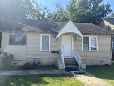 Main picture of 1046 33rd St