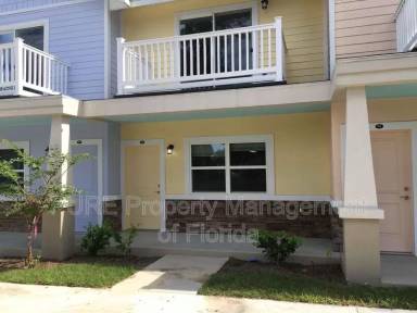 Main picture of 339 NE Sanchez Ave