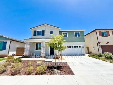 Main picture of 34390 Coconut Cir Winchester, CA 92596