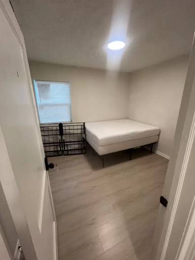 Main picture of 981 McTyre Ct