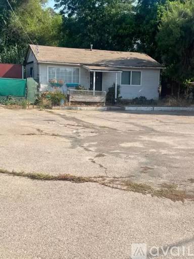 Main picture of 13795 Highway 8 Business