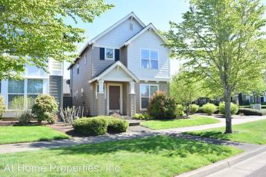 Main picture of 3417 SE Midvale Dr