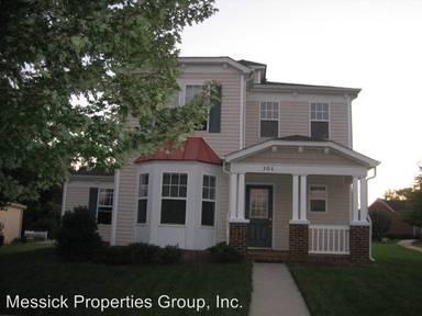 Main picture of 104 Sweetwater Cir
