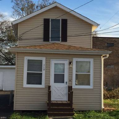 Main picture of 112 E Mill St