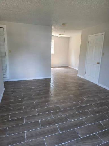 Main picture of 408 Aiken St