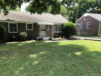 Main picture of 2210 Rosehaven Dr