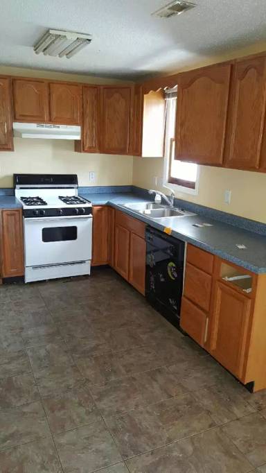 Main picture of 914 Miller Ave