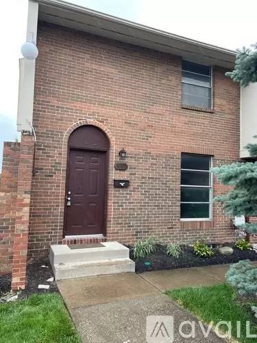 Main picture of 1862 Willoway Cir S