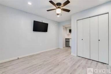 Main picture of 2617 Napoleon St