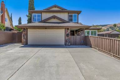 Main picture of 448 Los Pinos Way