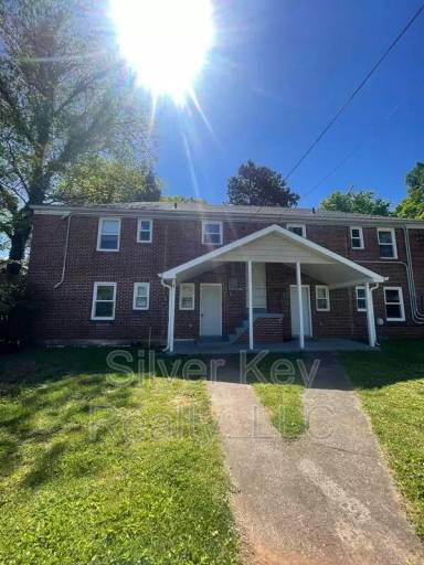 Main picture of 804 Ingleside Ave