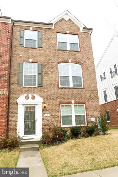 Main picture of 9429 Ballard Green Dr