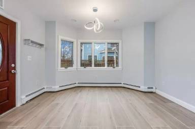 Main picture of 51 Reed St
