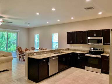 Main picture of 1074 Grantham Dr