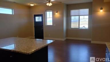 Main picture of 880 Napa Dr
