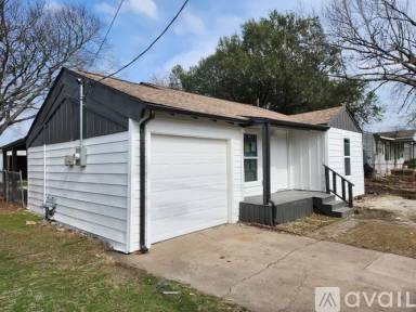 Main picture of 405 Perry Ave
