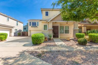 Main picture of 4125 W Irwin Ave