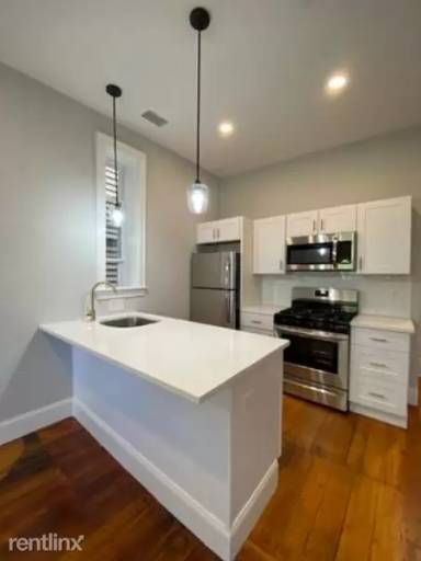 Main picture of 412 Sumner St