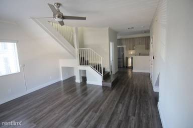 Main picture of 1317 N Bronson Ave