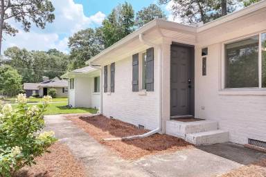 Main picture of 205 W Drake Ave